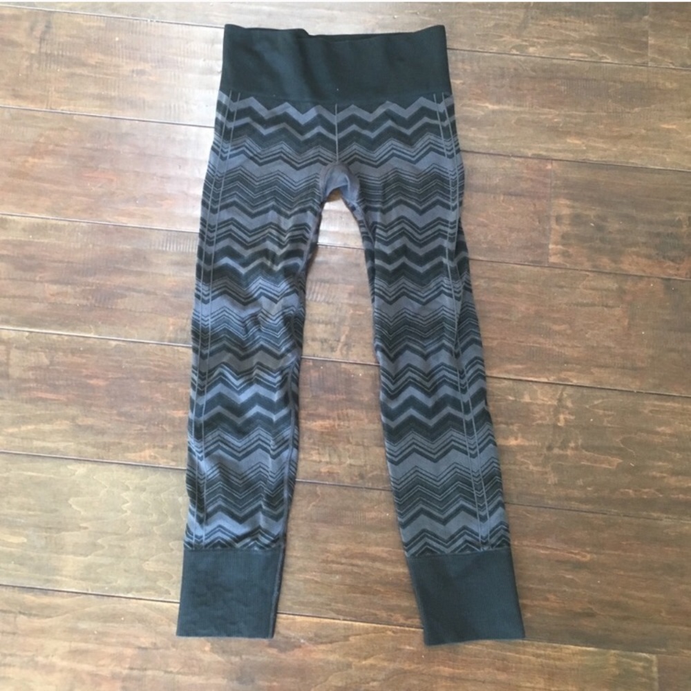 Grey and black lulu lemon leggings